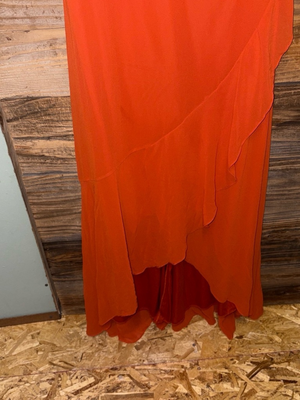Rust Ruffled V-Neck Maxi Dress - Women - Picture 4 of 7